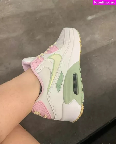 Ghostebabe OnlyFans Thumbnail #4HxYzLYhbk