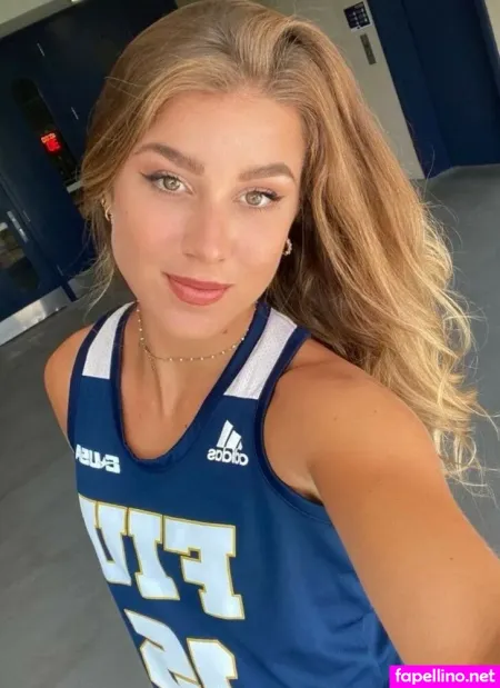 Giada Bianchi OnlyFans Thumbnail #TLgHIgeaDO