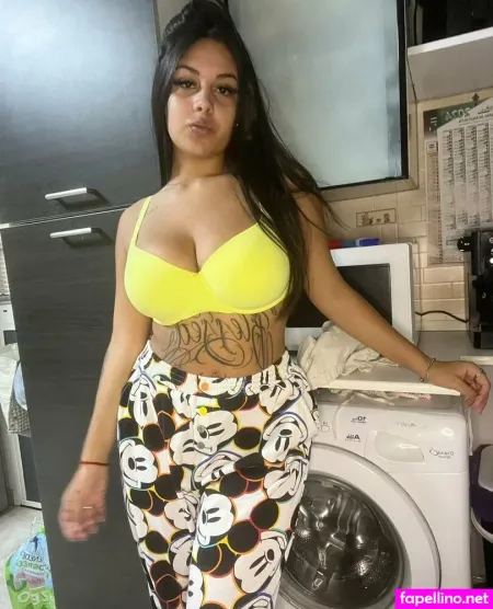 Giadina2006 OnlyFans Thumbnail #1OsBREqzWS