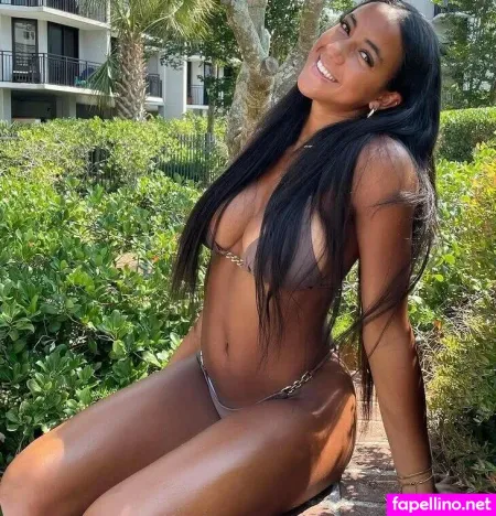 Gianna Bullock OnlyFans Thumbnail #0wbZS4Y4BR