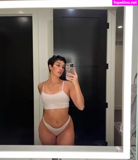 Gianna Evelyn OnlyFans Thumbnail #T0f26DUc79