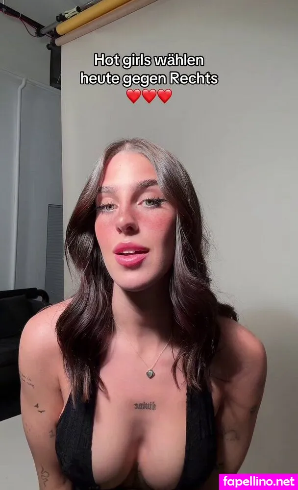 gianninaprl, issy_yy Nude Leaked OnlyFans Photo #pwDVzsni0y