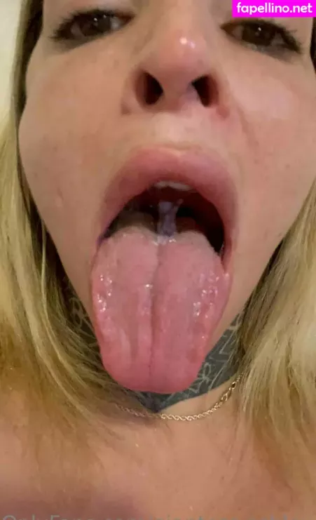 Giantess Ashley OnlyFans Thumbnail #1sFOa6dRyR