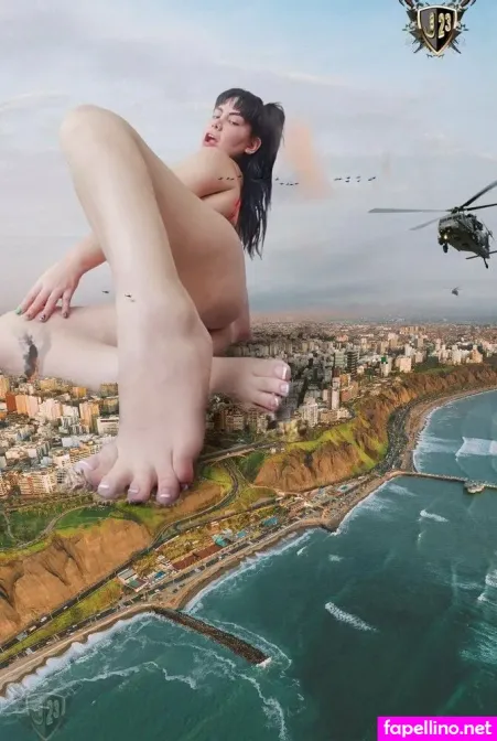 Giantess Deborafree Main Profile Photo
