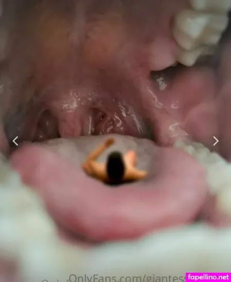 Giantess Deborafree OnlyFans Thumbnail #NYDlOp7blO