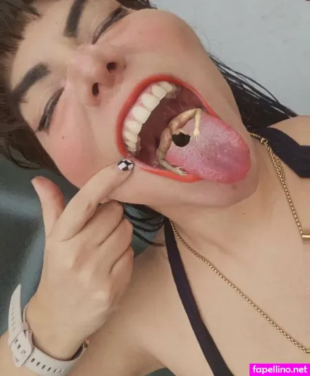Giantess Deborafree OnlyFans Thumbnail #d9lb1ktZUL
