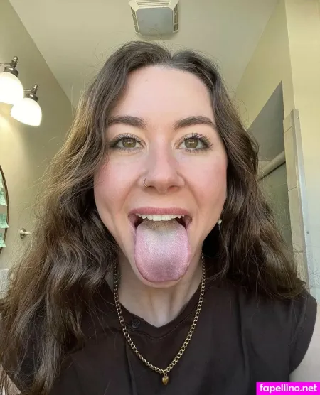 Giantess Kendrik OnlyFans Thumbnail #Xe1X9qMawx