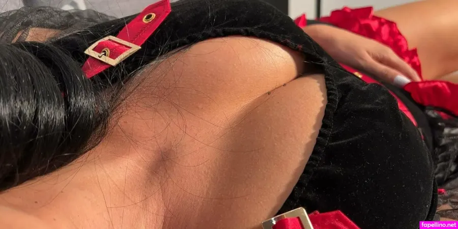 Giantess Roma Main Profile Photo