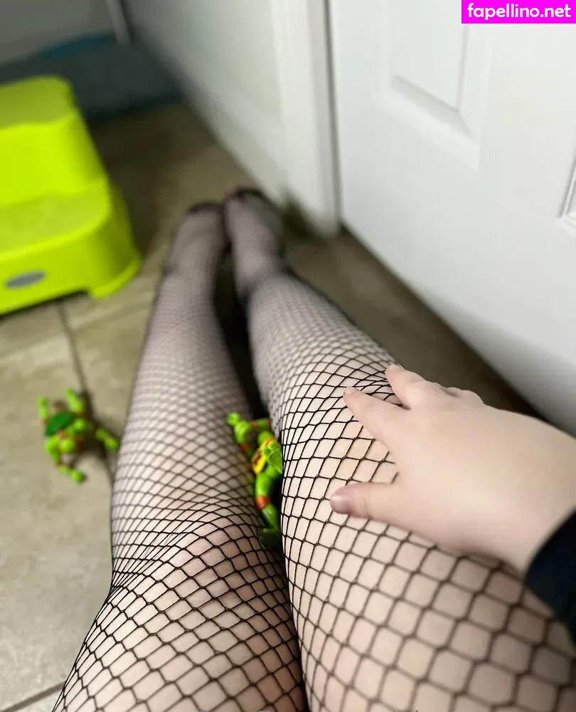 giantessgrey, grimlygrey Nude Leaked OnlyFans Photo #DdRgtz6Xq5