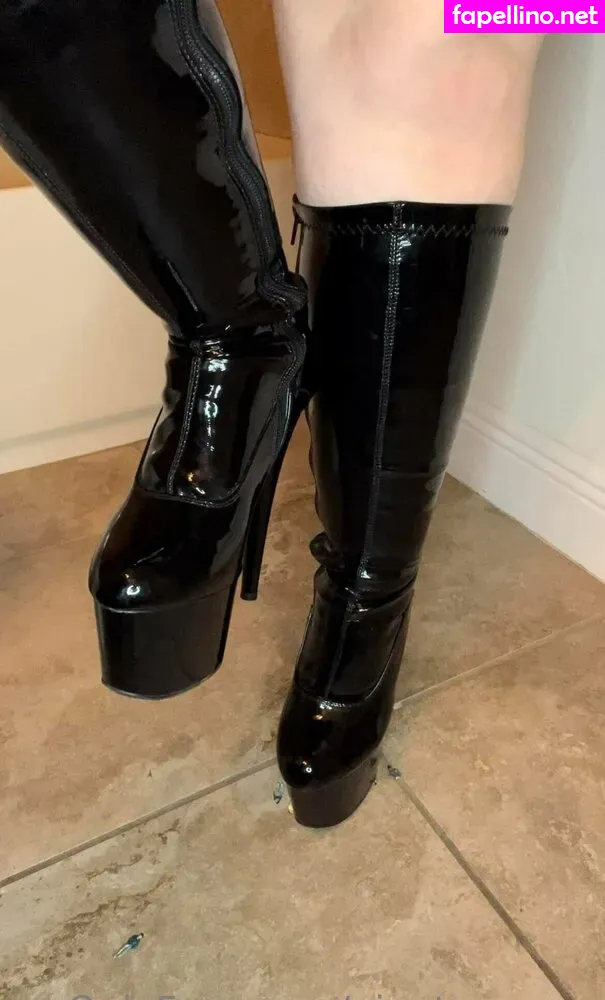 giantessgrey, grimlygrey Nude Leaked OnlyFans Photo #LyD5JbciSh