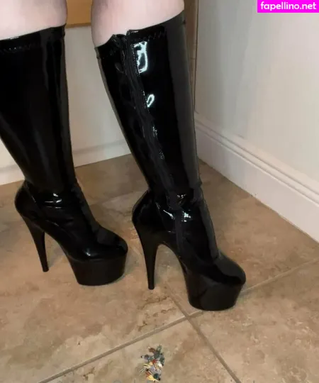 Giantessgrey OnlyFans Thumbnail #Zrx11xucsX