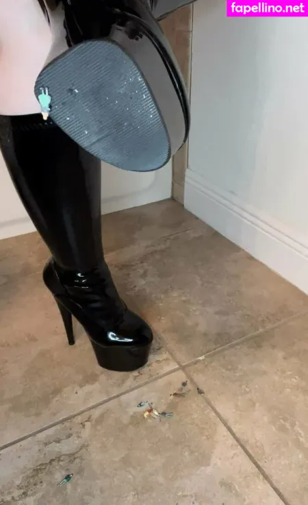 Giantessgrey OnlyFans Thumbnail #hKX0PMJXIj