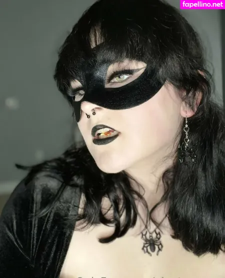 Giantessgrey OnlyFans Thumbnail #w8PXrWhNCZ