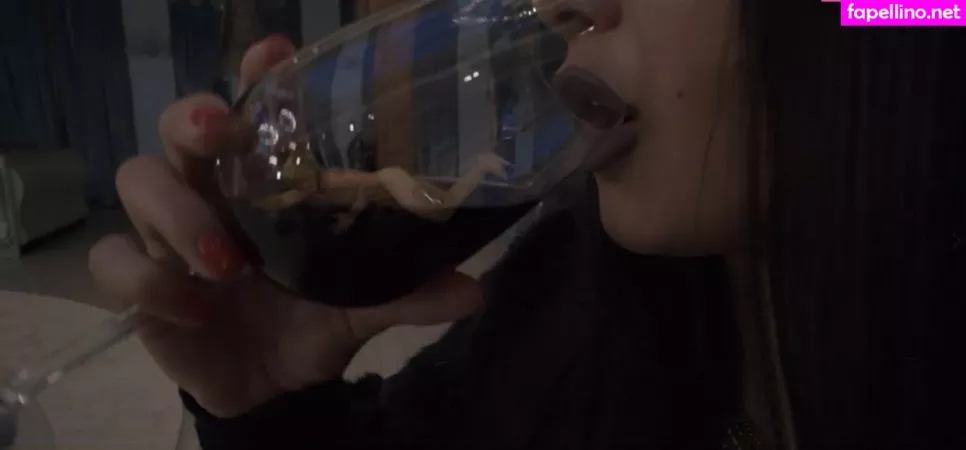 Giantessroma OnlyFans Thumbnail #0442o2sxvX