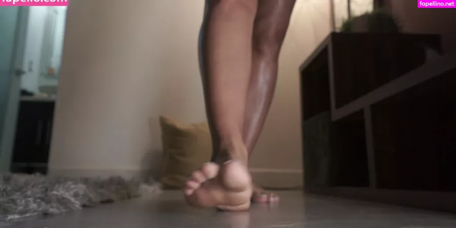 Giantessroma OnlyFans Thumbnail #BHamwFkKUn