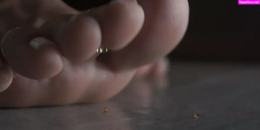 Giantessroma OnlyFans Thumbnail #QgVuuSKiZb