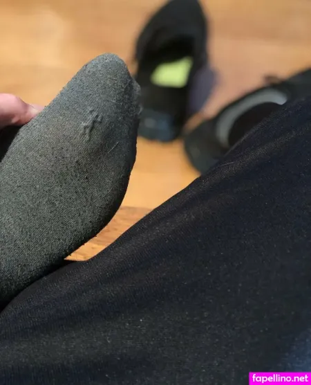 Giantgodqueen OnlyFans Thumbnail #37SwEUL9aP