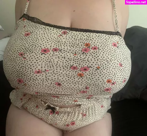 Gigantits OnlyFans Thumbnail #wEimWuaXhO