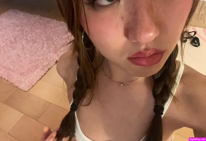 Gigiluvss OnlyFans Thumbnail #JRO8MuZudm