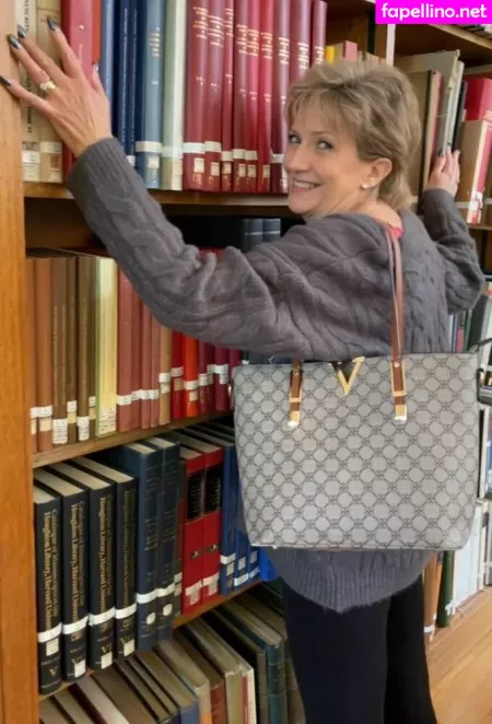 Gillellisyoung OnlyFans Thumbnail #QmgUIfr0f2