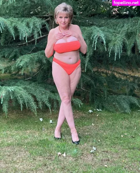 Gillellisyoung OnlyFans Thumbnail #wQ9ZkIukAX