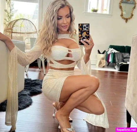 Gillianhughes Momshell OnlyFans Thumbnail #XPg2cmtUVo