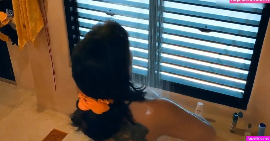Gina Alicia OnlyFans Thumbnail #GoAR0NSnsO