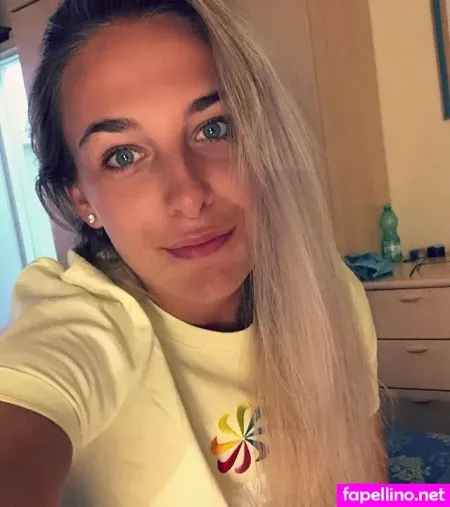 Gina Chmielinski OnlyFans Thumbnail #0l55yL0ndt