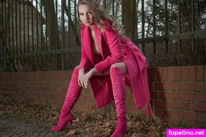 Gina Holly OnlyFans Thumbnail #luHZE7c76Z