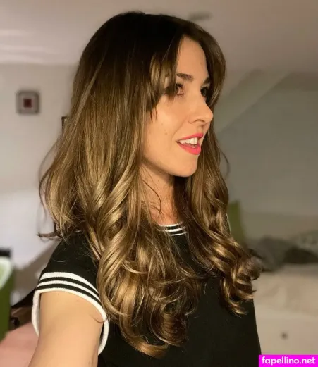 Gina Louise Phillips OnlyFans Thumbnail #i5vSwrhJx9