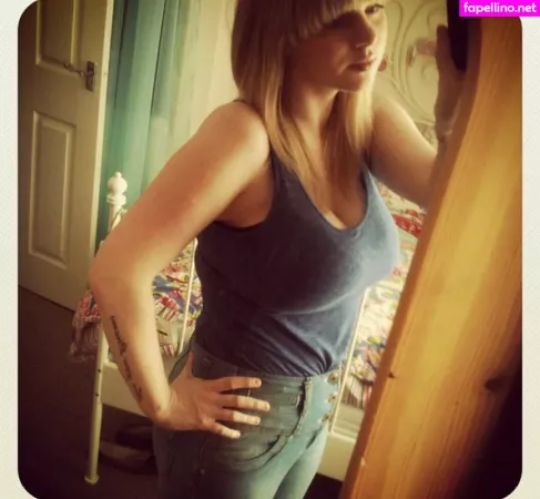 Gina May Mielke OnlyFans Thumbnail #UnFxZ9ZbQo