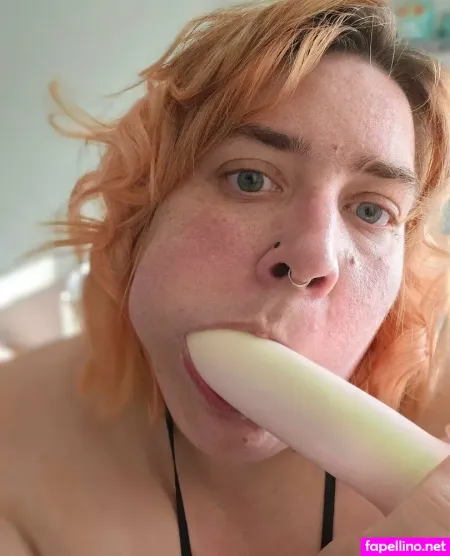 Gina Solx OnlyFans Thumbnail #J7QTWMRcNW