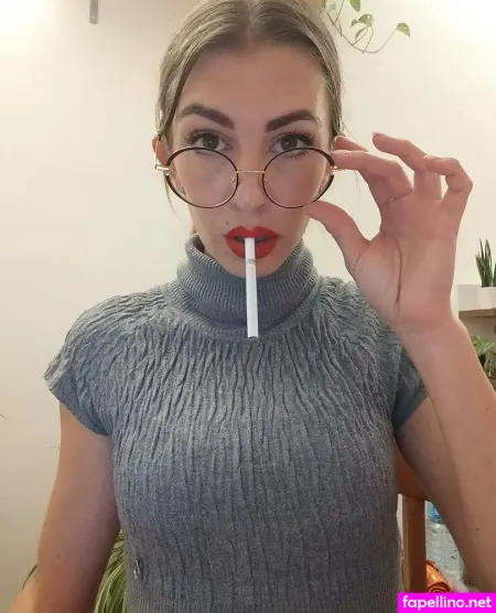 Ginasmokingqueen OnlyFans Thumbnail #8iJcBhHPFy
