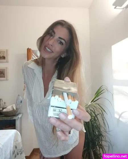 Ginasmokingqueen OnlyFans Thumbnail #F3jXQNuIjg