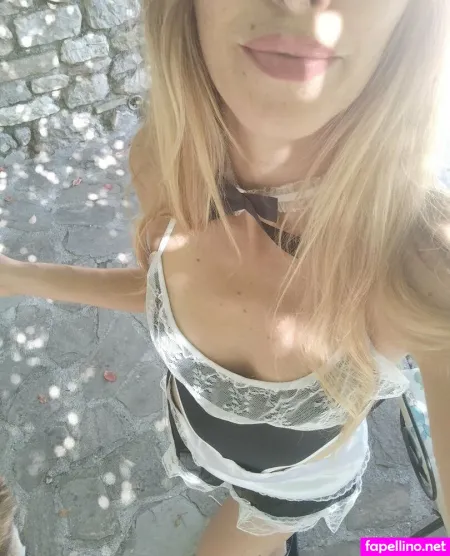 Ginasmokingqueen OnlyFans Thumbnail #dUGw33wLhJ