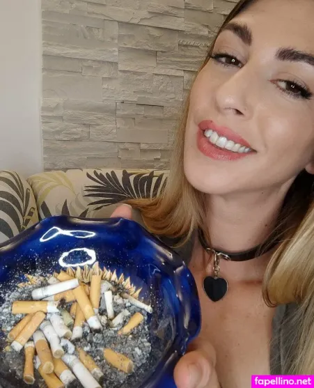 Ginasmokingqueen OnlyFans Thumbnail #eFoz4InEFi