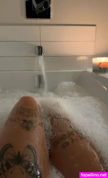 Ginger Bellaa OnlyFans Thumbnail #saSlvN37Oj