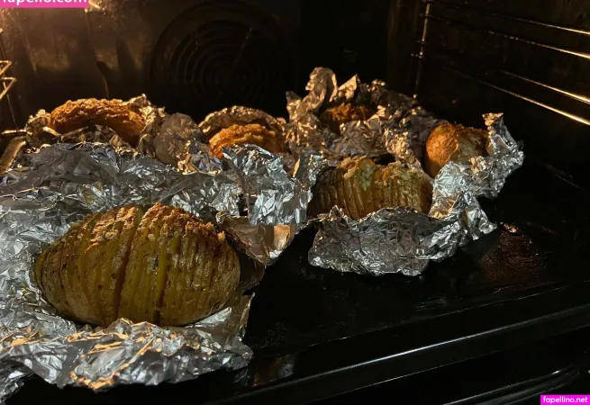 Ginger Piee OnlyFans Thumbnail #HMJU2QWyYV