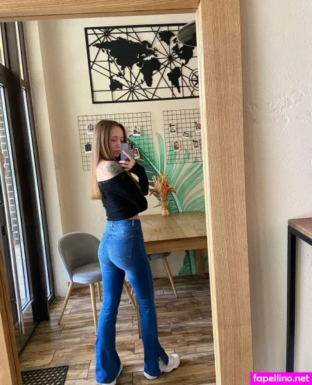 Ginger Piee OnlyFans Thumbnail #LL43PxS3hB