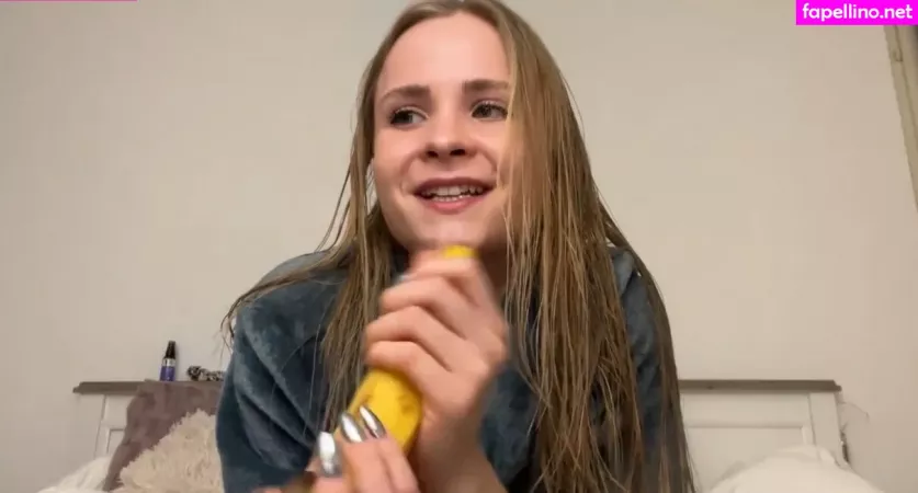 Gini Frech 1 OnlyFans Thumbnail #8Sm8WJBomN