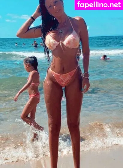 alexis.gina.900 Nude Leaked OnlyFans Photo #VI9aaFfBat