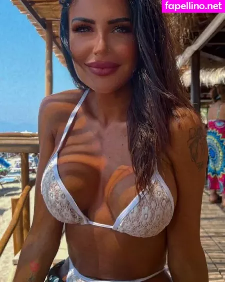 Ginia 900 OnlyFans Thumbnail #rnGhm8oiyI