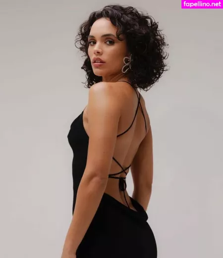 Giovana Cordeiro OnlyFans Thumbnail #6AdVTj2QIV