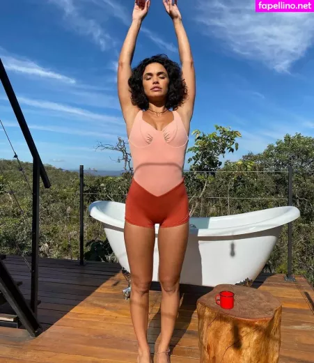 Giovana Cordeiro OnlyFans Thumbnail #ODgRjlqSlZ