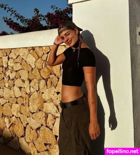 Giovana Queiroz Costa OnlyFans Thumbnail #RgoPs3rEQ0