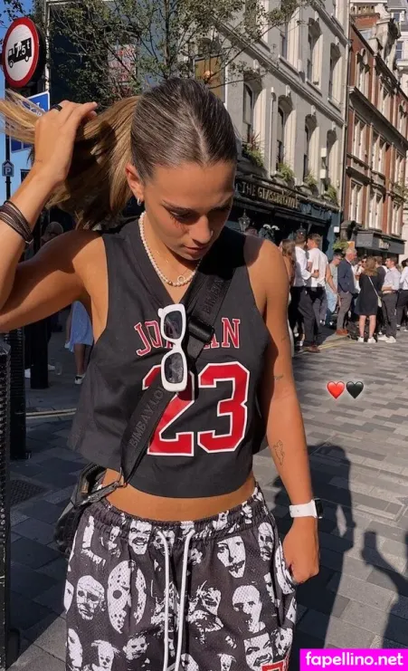 Giovana Queiroz Costa OnlyFans Thumbnail #uMlp5G48re