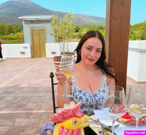 Giovanna Ferone OnlyFans Thumbnail #rZUIzc0q23