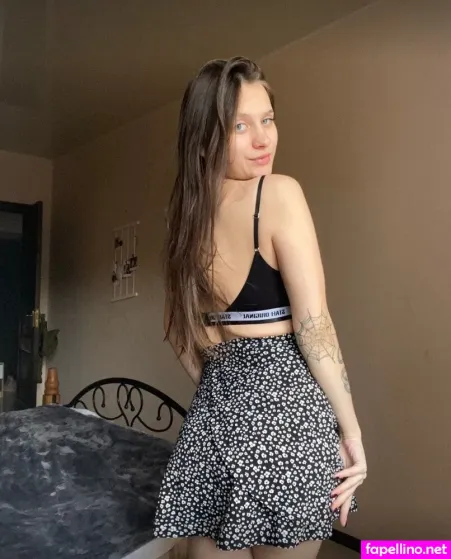 Girl Elvira OnlyFans Thumbnail #7d4nxIjI3V