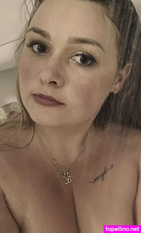 Girl In Red Aussie OnlyFans Thumbnail #1t0dIrZZbJ