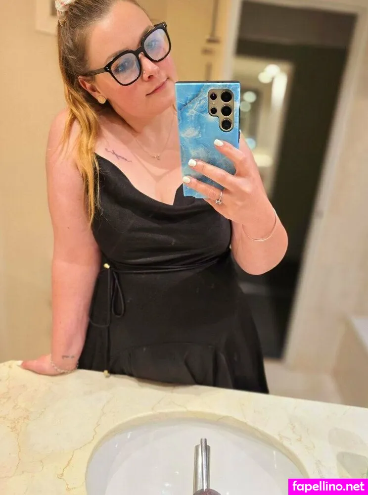 girl_in_red_aussie, girlinred1 Nude Leaked OnlyFans Photo #33e6VC6Wrt